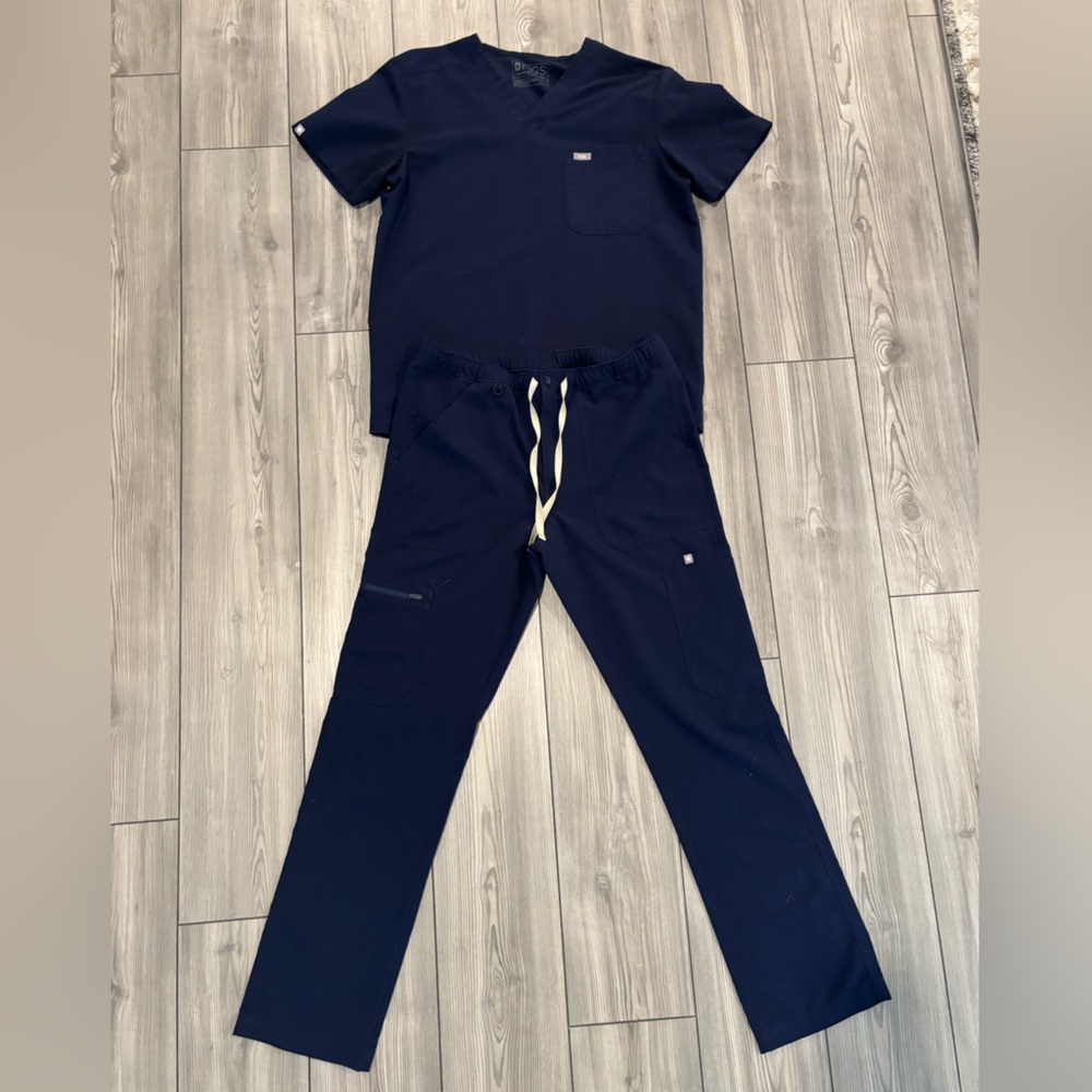 FIGS Scrubs Set | Navy